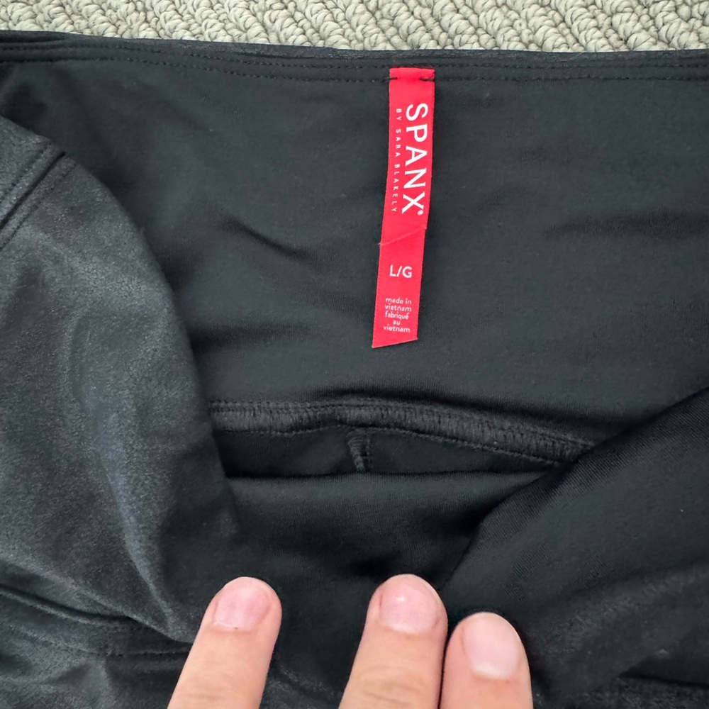 Spanx faux leather leggings size large (fit like medium)